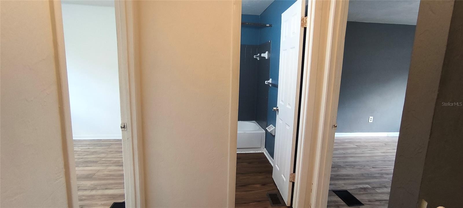 PHOENIX SUB NAPIER GRT - Residential Lease