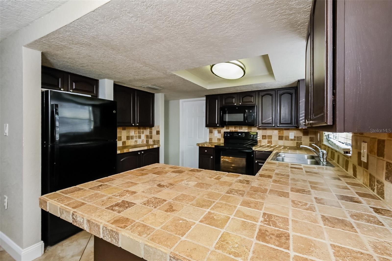 9131 HUNT CLUB LANE