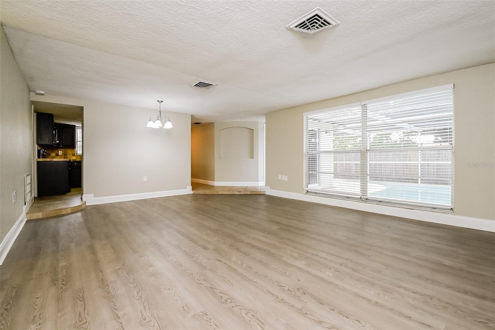 9131 HUNT CLUB LANE