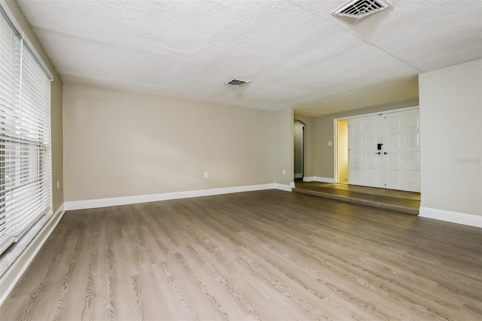 9131 HUNT CLUB LANE