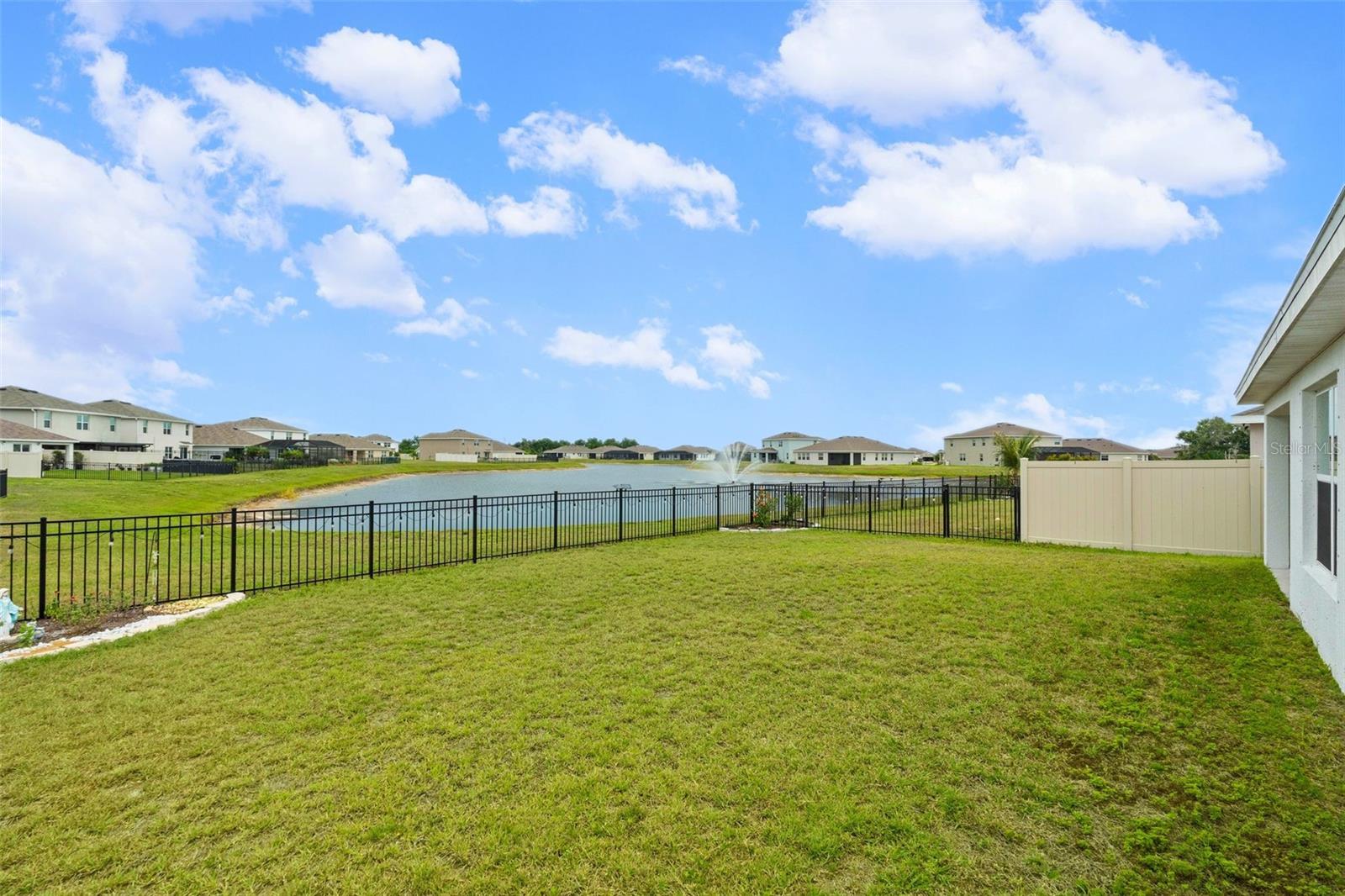 BELLA LAGO PH I - Residential