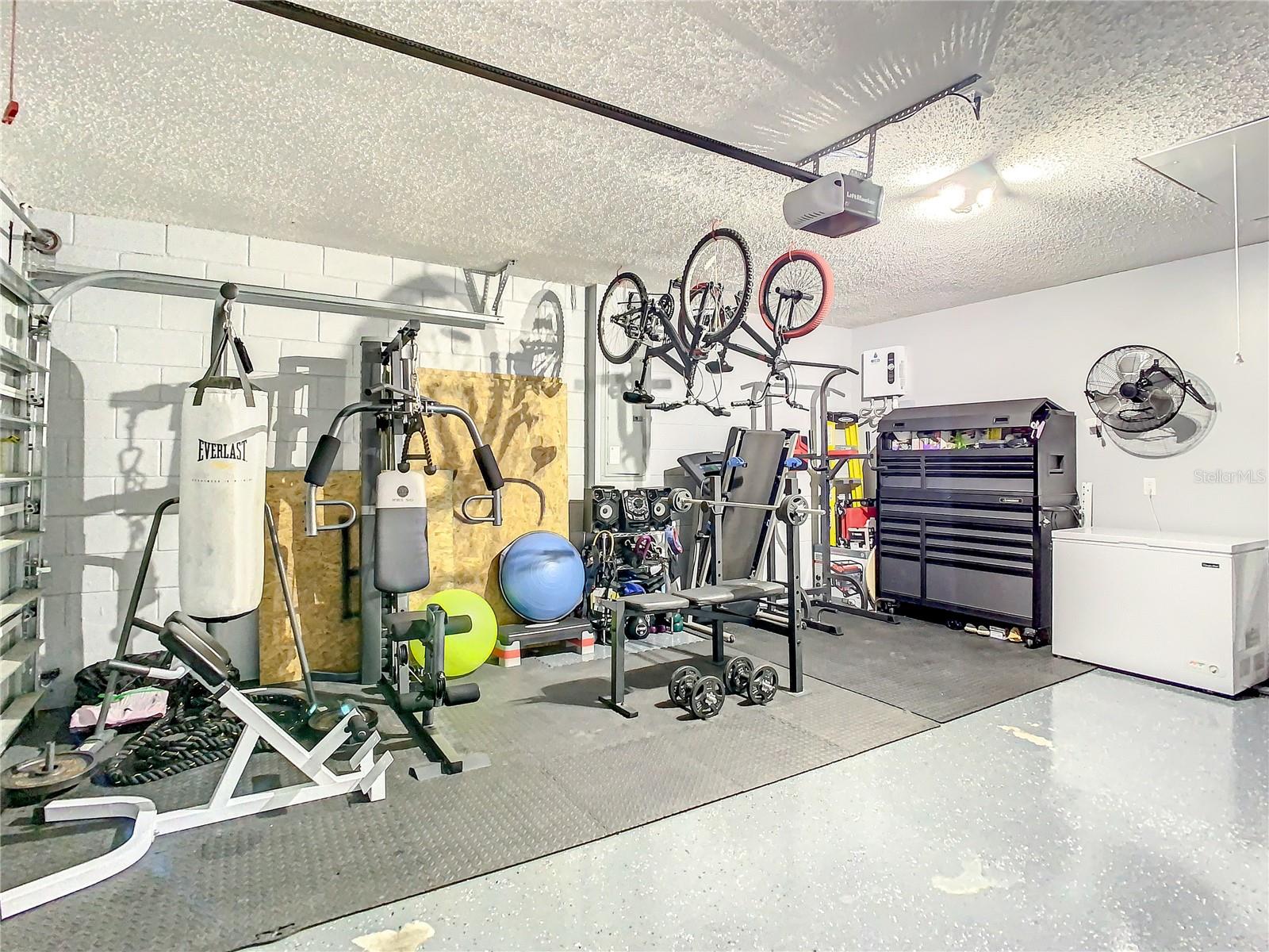 LAKE JACKSON RIDGE - Residential