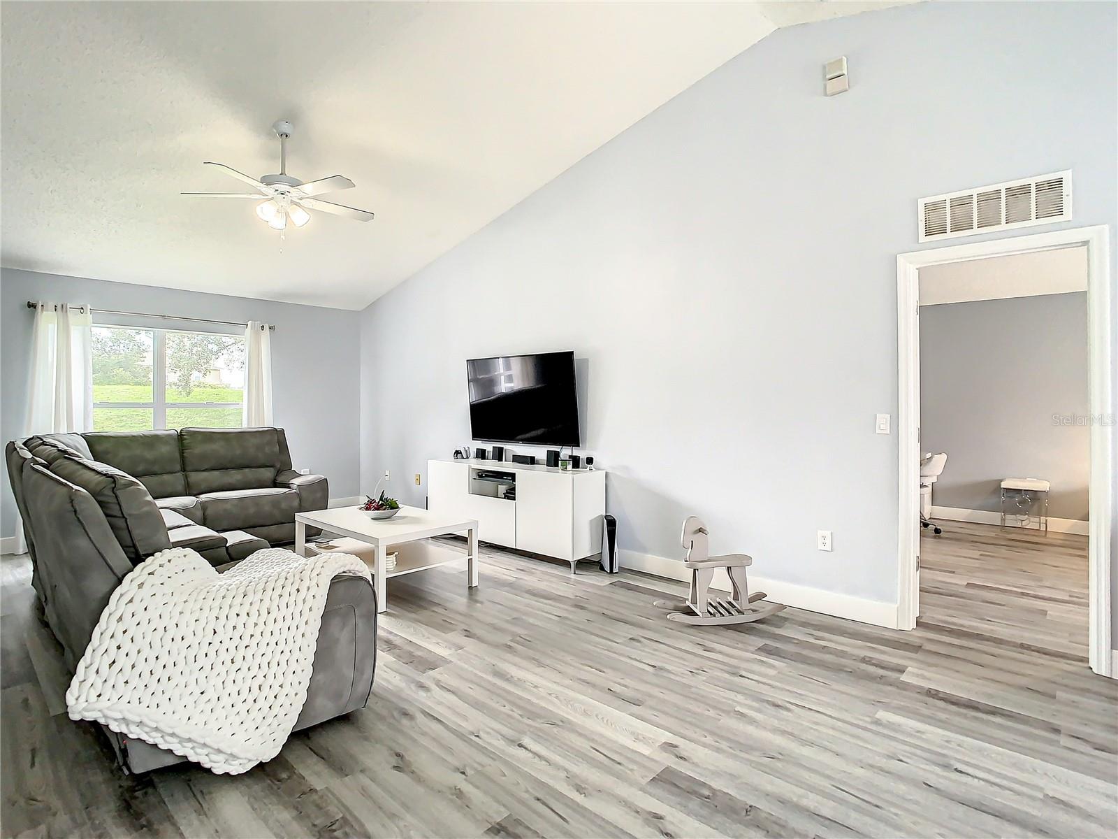 LAKE JACKSON RIDGE - Residential