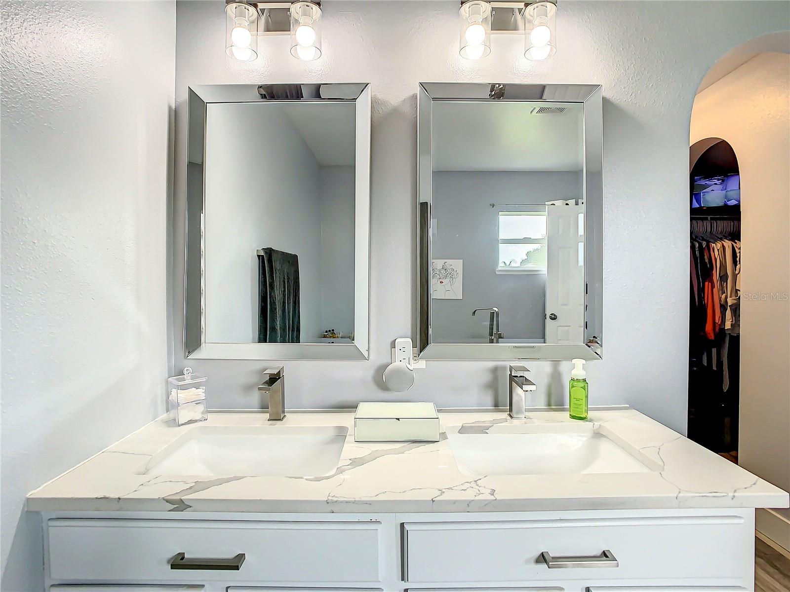 LAKE JACKSON RIDGE - Residential