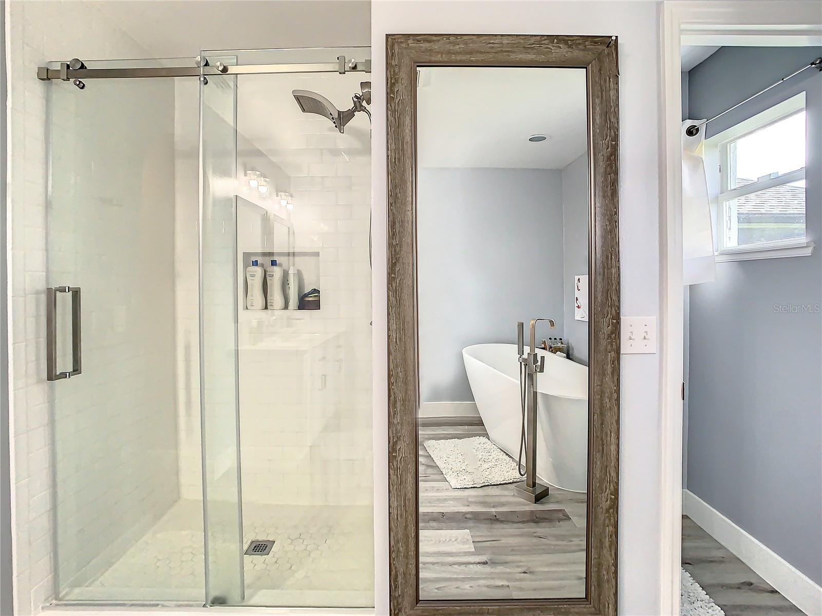 LAKE JACKSON RIDGE - Residential