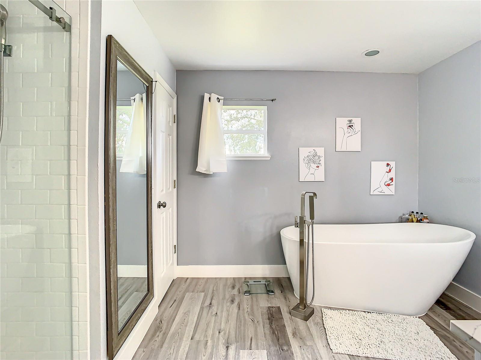 LAKE JACKSON RIDGE - Residential