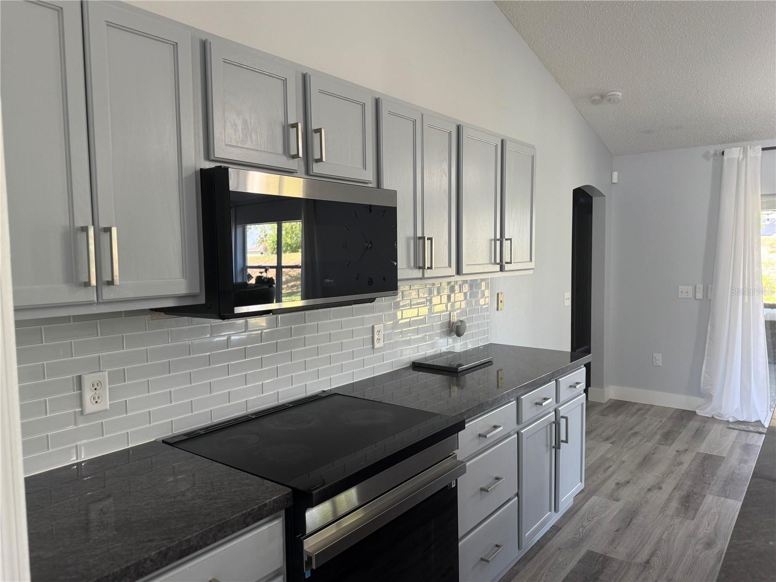 LAKE JACKSON RIDGE - Residential