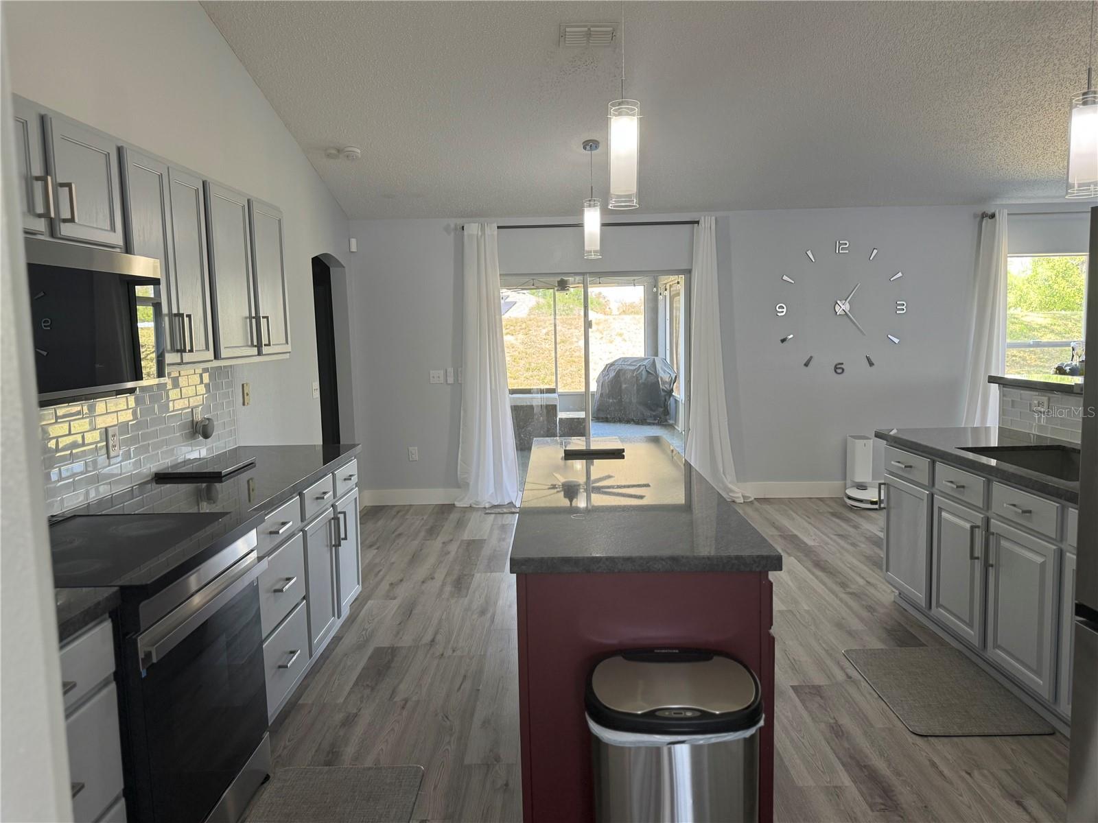 LAKE JACKSON RIDGE - Residential