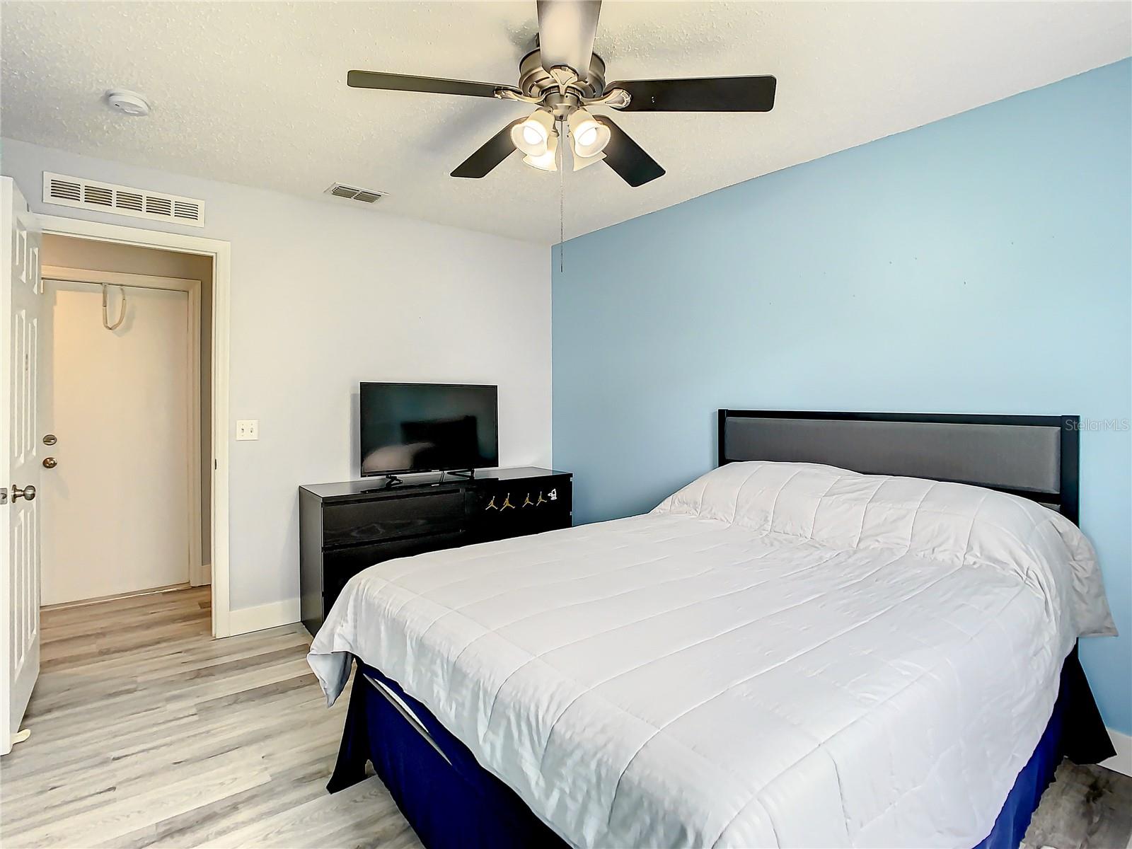 LAKE JACKSON RIDGE - Residential