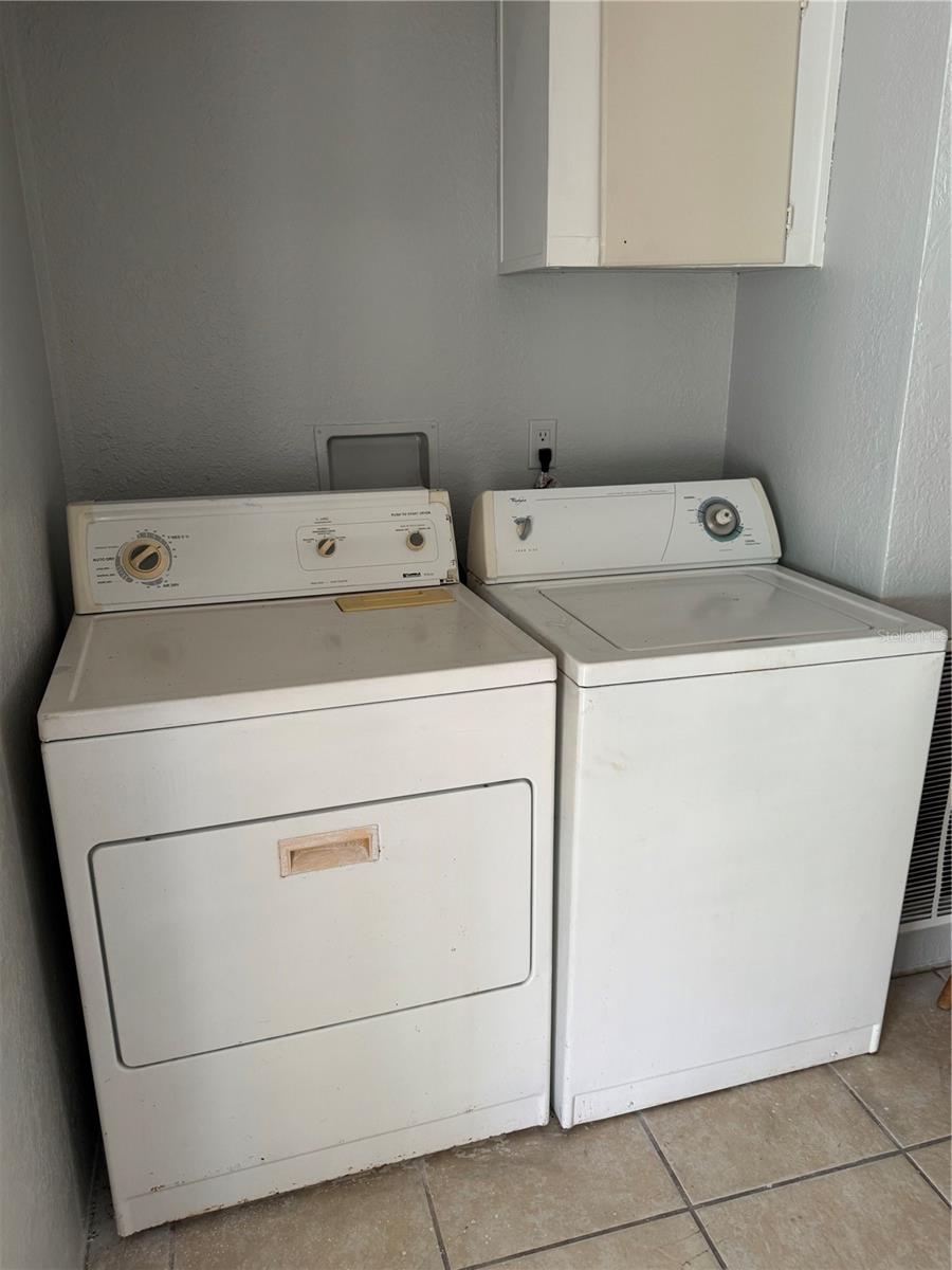 COMMONWEALTH - Residential