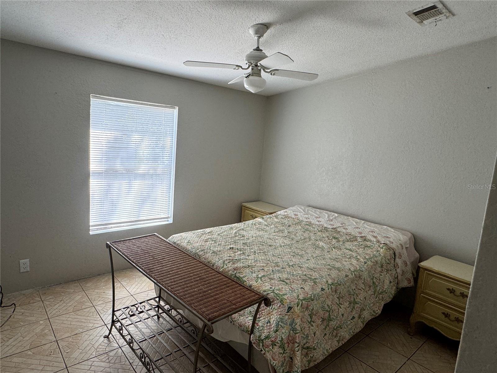 COMMONWEALTH - Residential