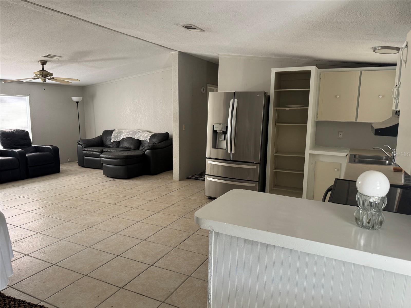 COMMONWEALTH - Residential