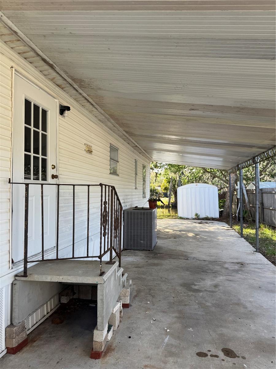 COMMONWEALTH - Residential