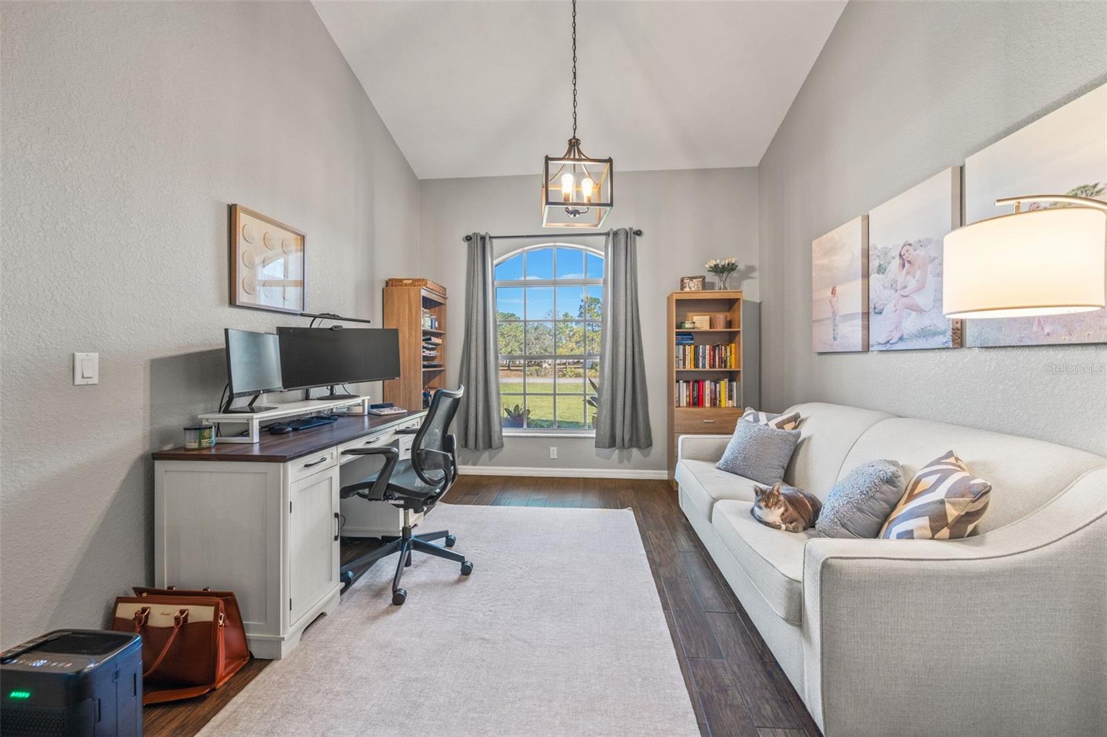 ROYAL HIGHLANDS - Residential