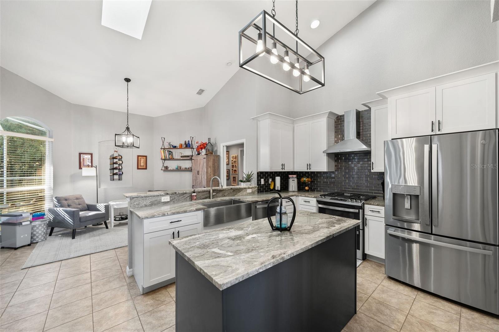 ROYAL HIGHLANDS - Residential