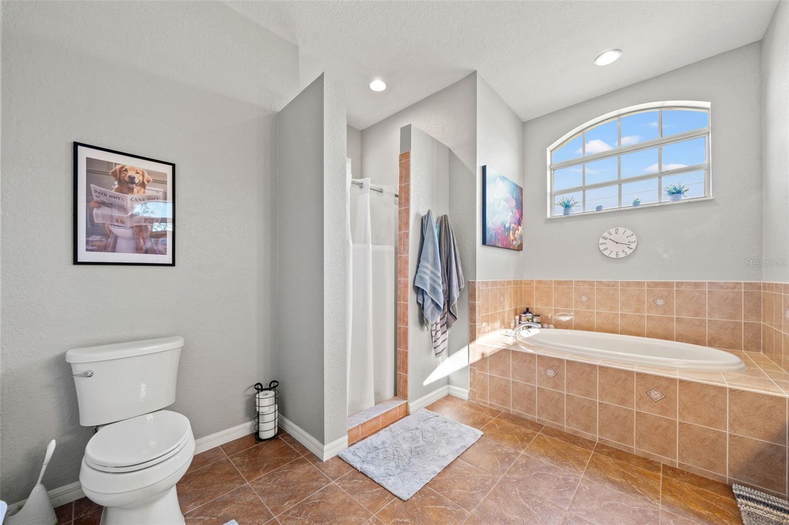 ROYAL HIGHLANDS - Residential