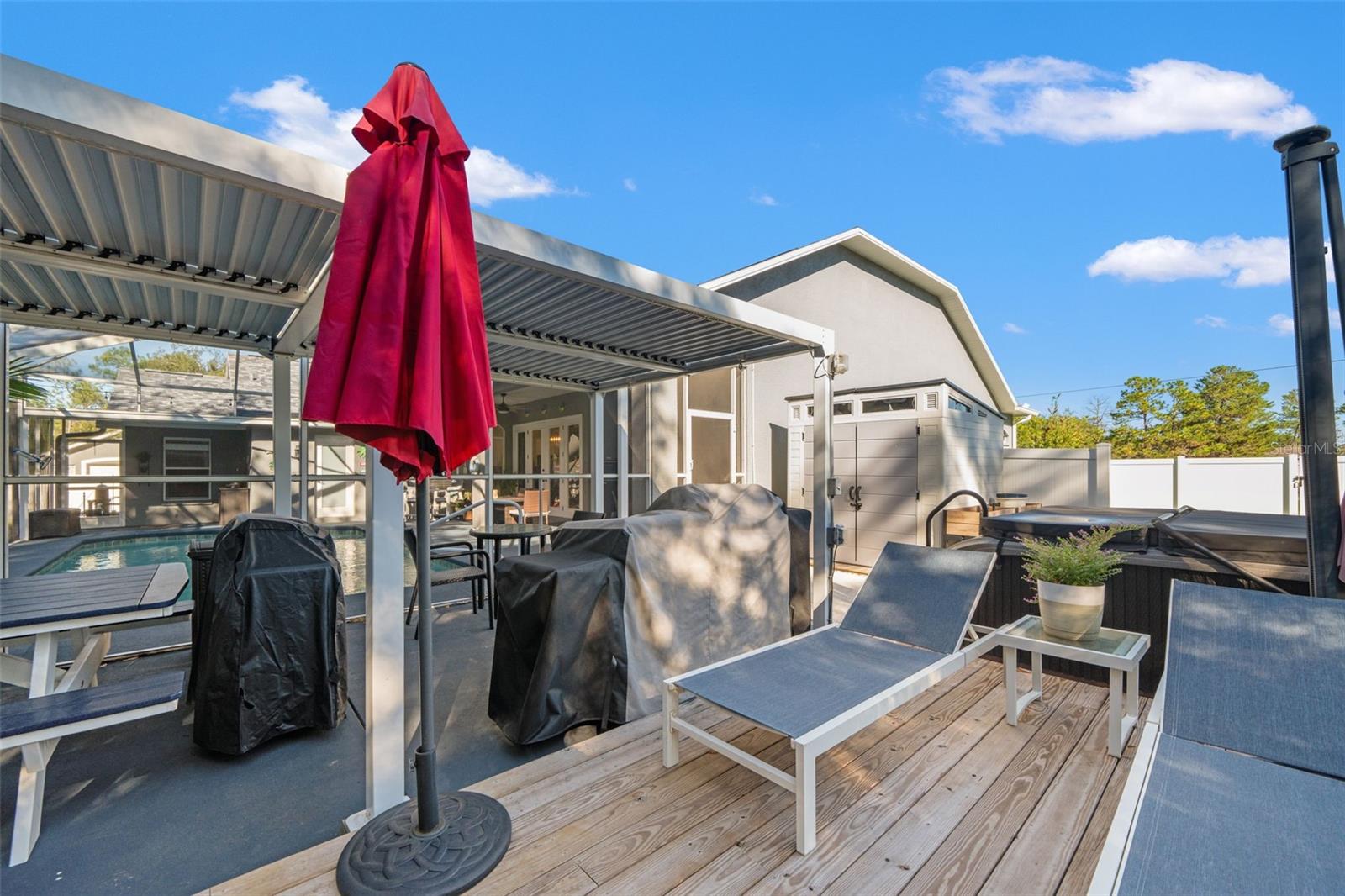 ROYAL HIGHLANDS - Residential