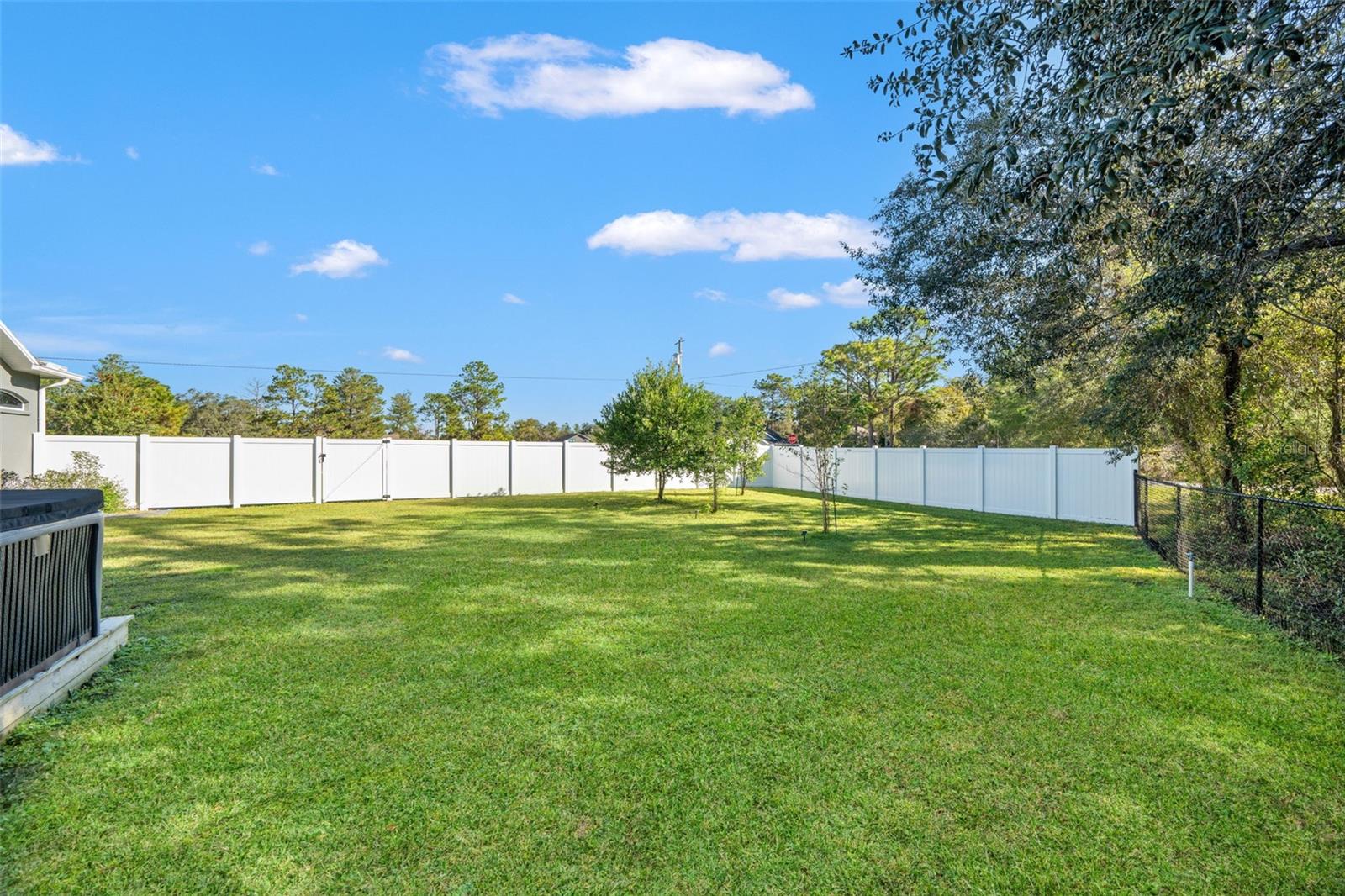 ROYAL HIGHLANDS - Residential