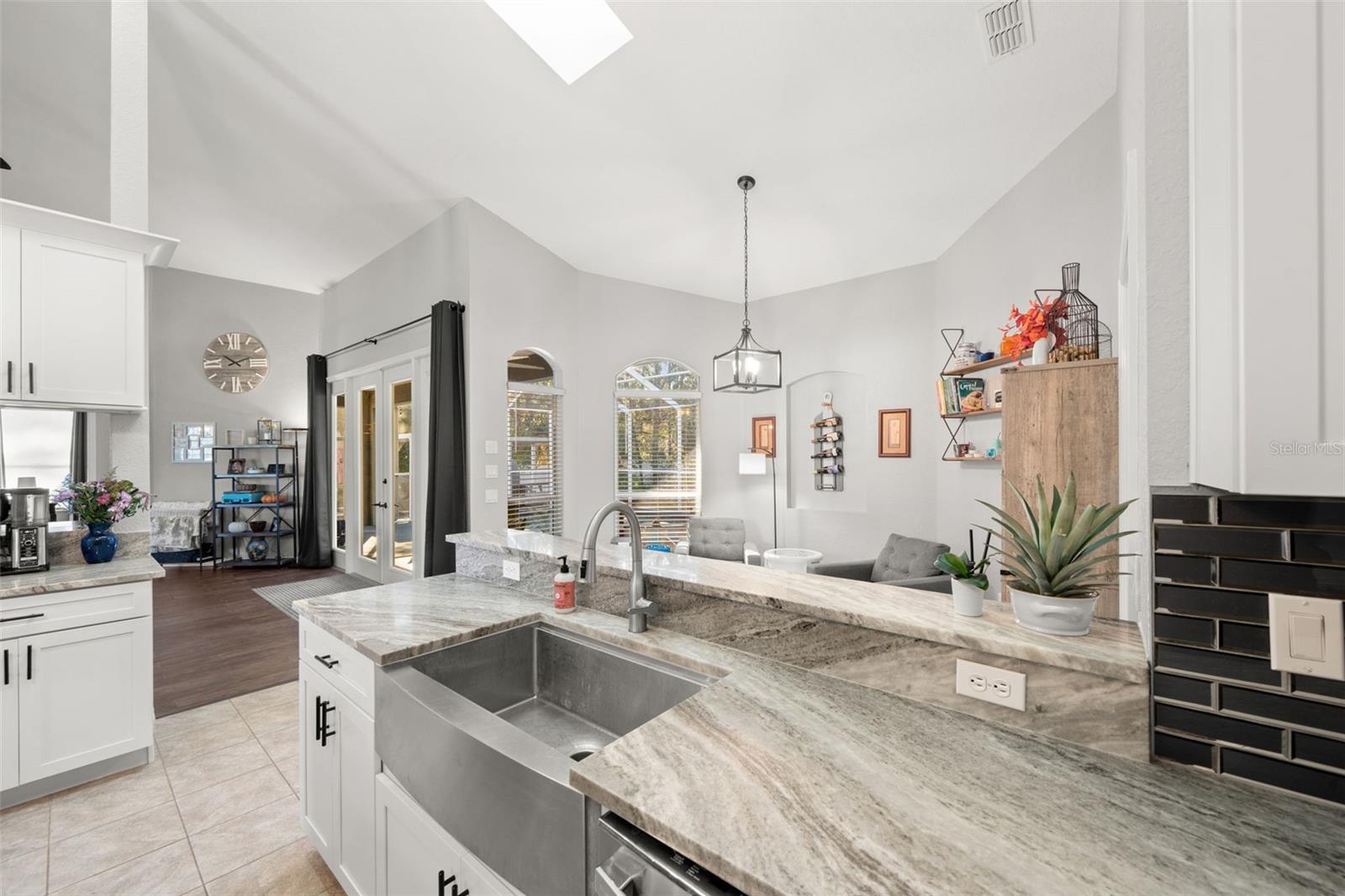 ROYAL HIGHLANDS - Residential