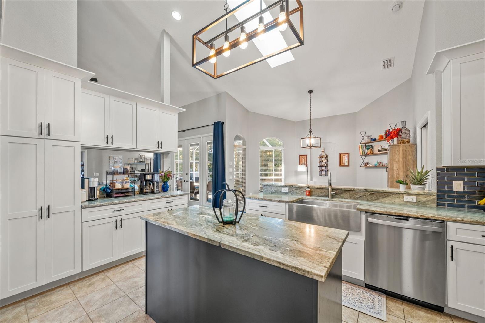 ROYAL HIGHLANDS - Residential