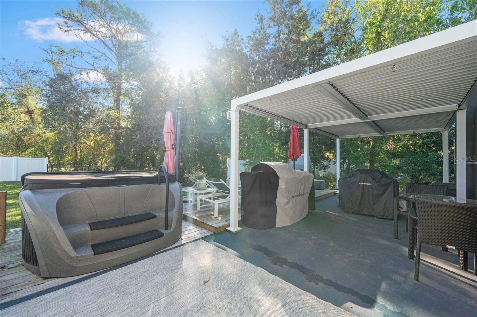 ROYAL HIGHLANDS - Residential