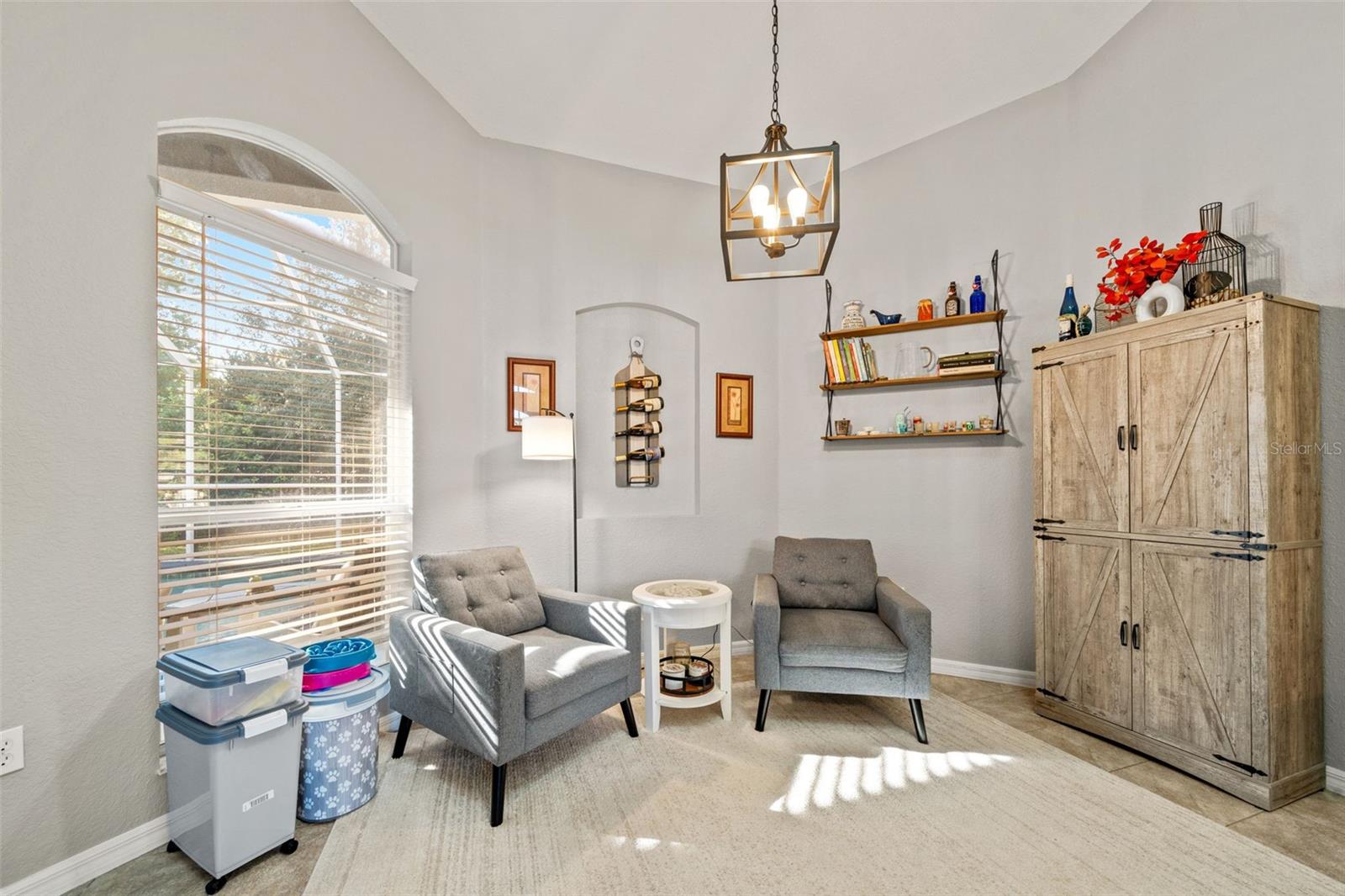 ROYAL HIGHLANDS - Residential