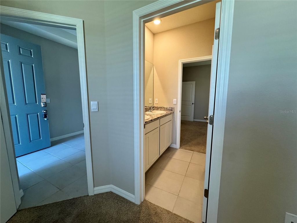 Photo of 4970 NW 39th Loop, Ocala, FL 34482 (MLS # OM722172)