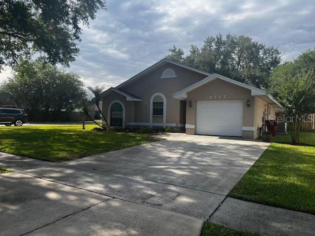 Photo of 2717 Wilder Park Drive, Plant City, FL 33566 (MLS # TB8504611)