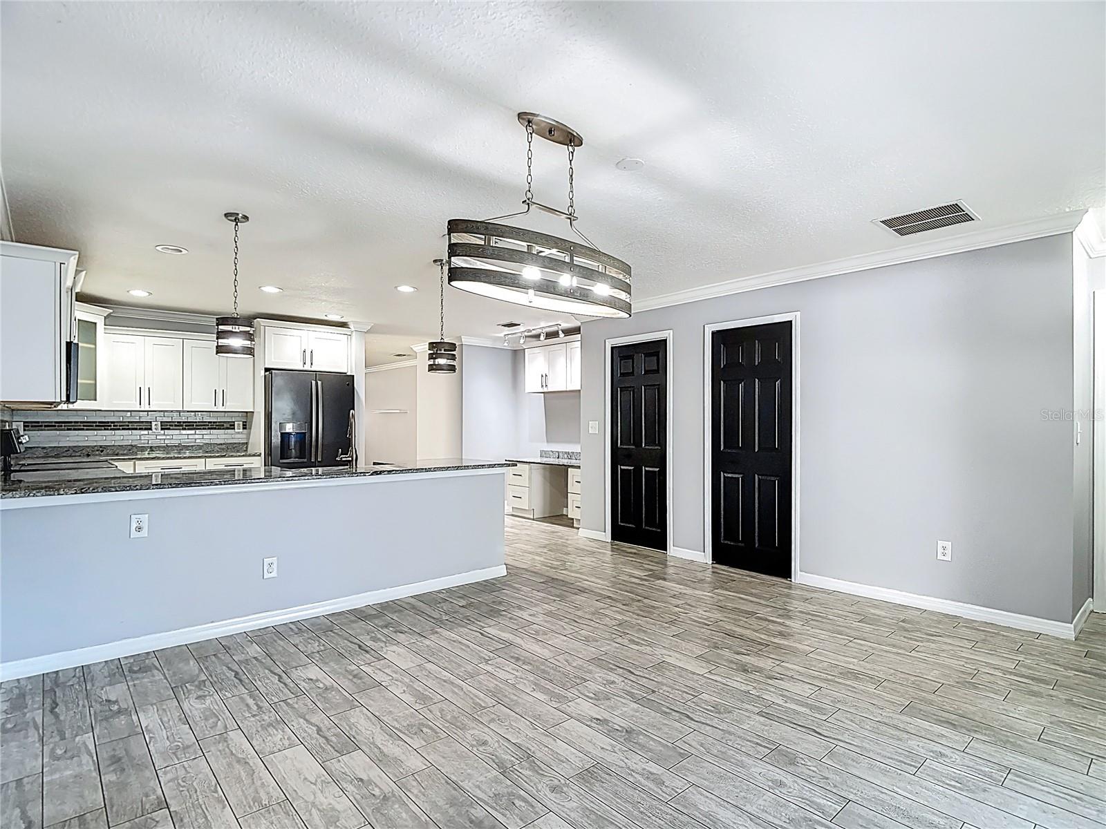 ASHLEY LAKES - Residential