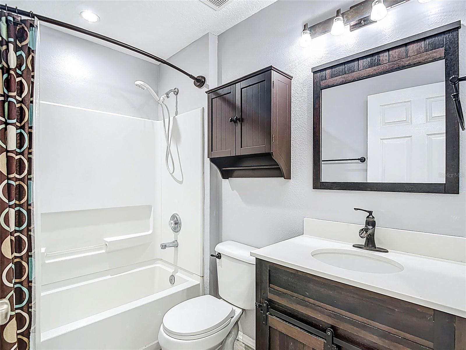 ASHLEY LAKES - Residential