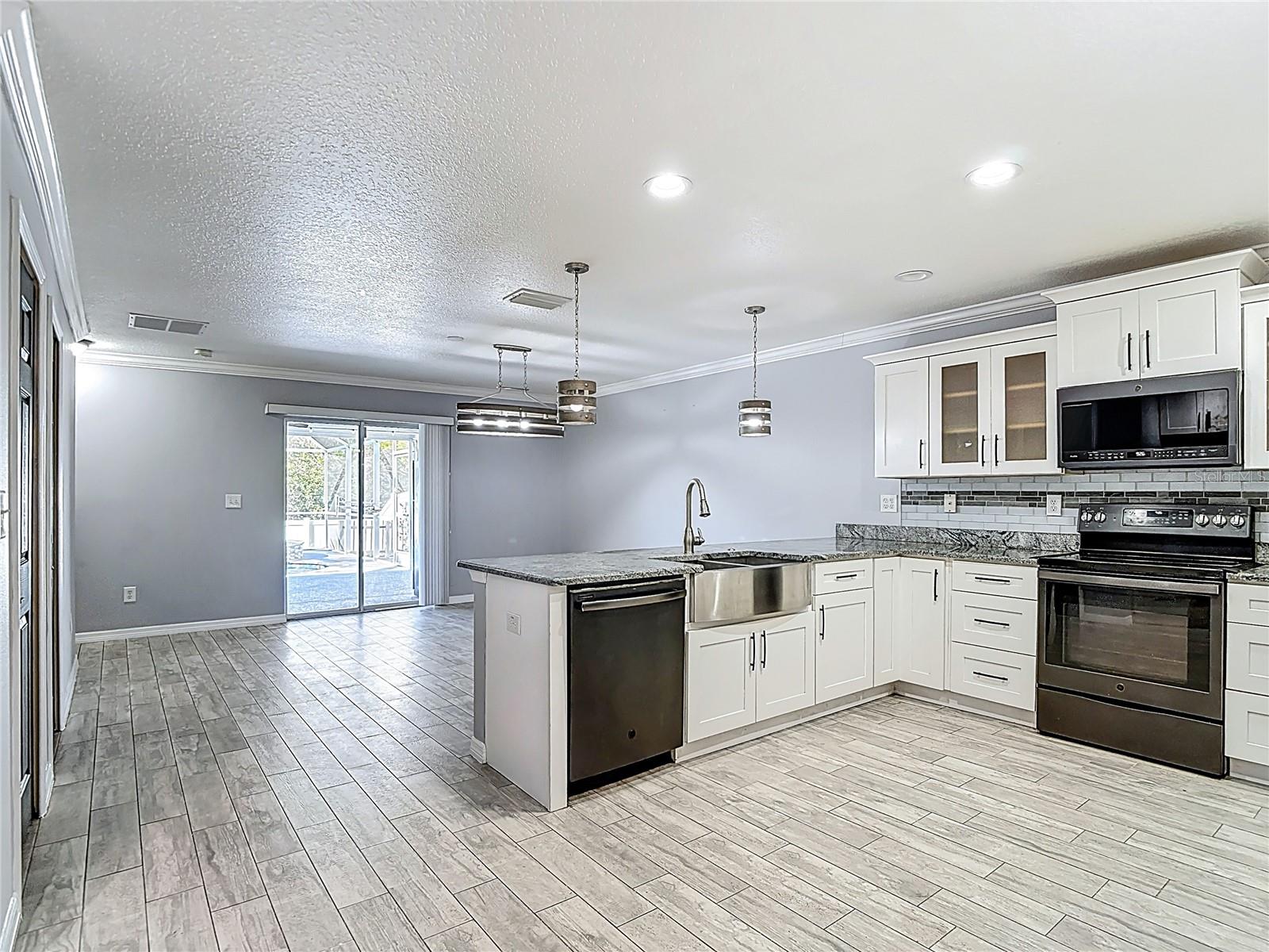 ASHLEY LAKES - Residential