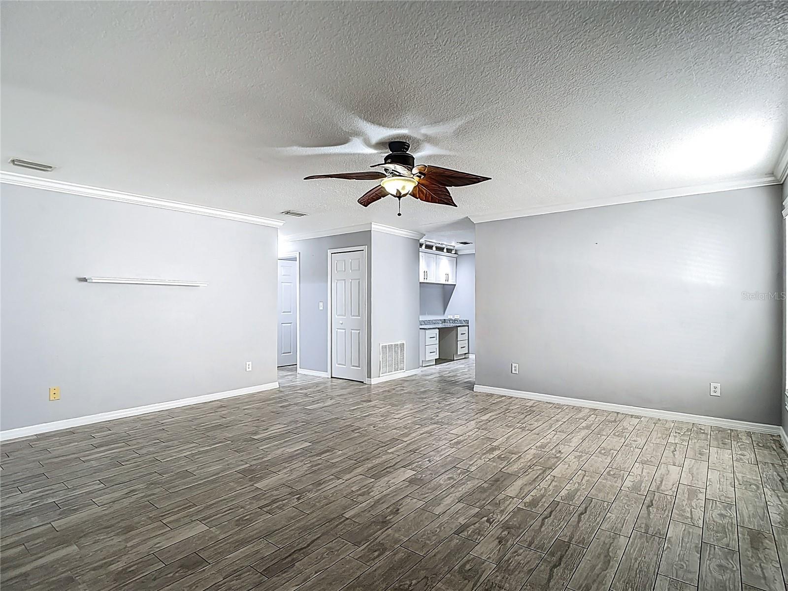 ASHLEY LAKES - Residential