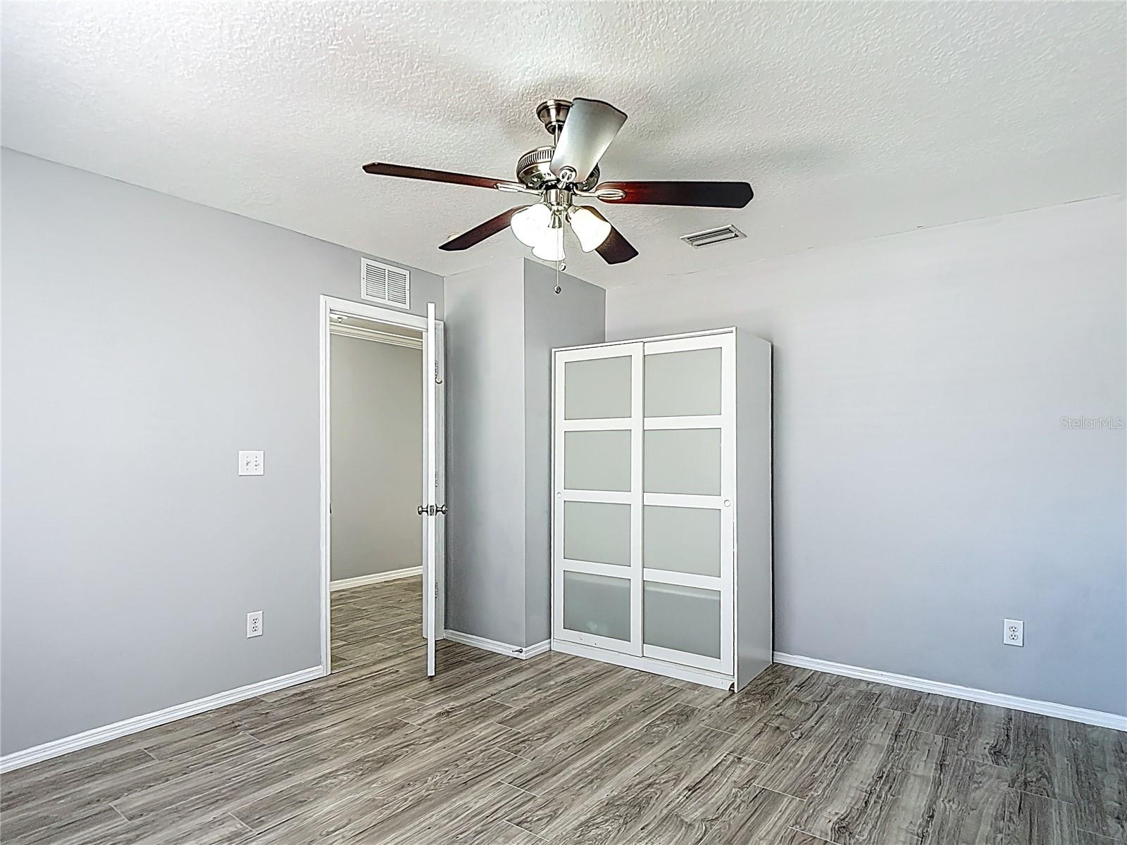 ASHLEY LAKES - Residential