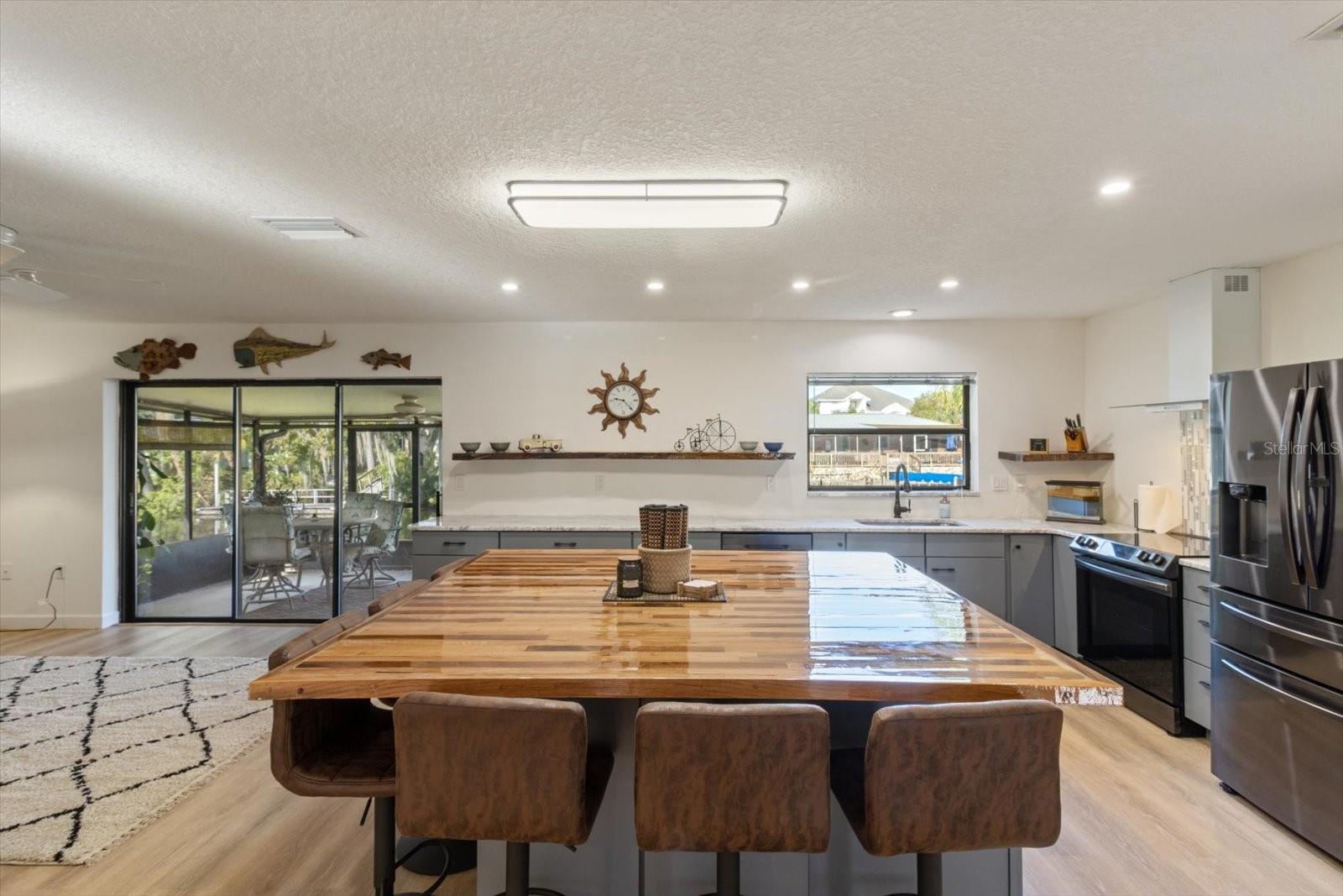 PRETTY SPGS - Residential