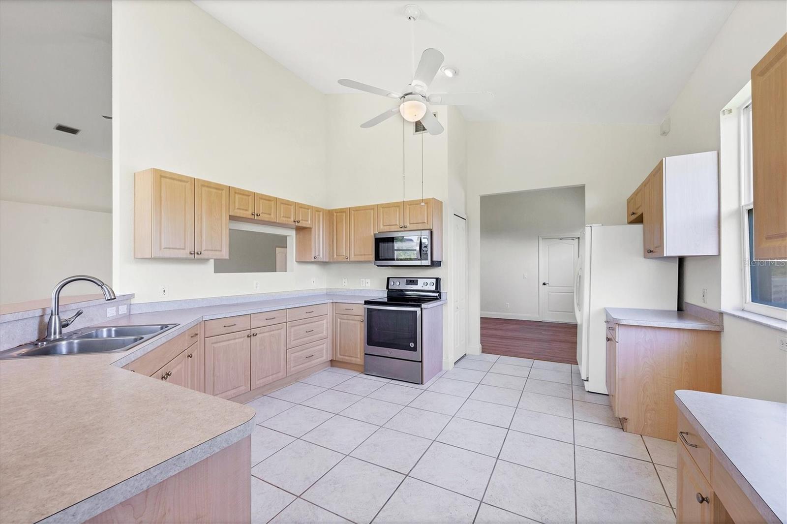 ROTONDA WEST LONG MEADOW - Residential