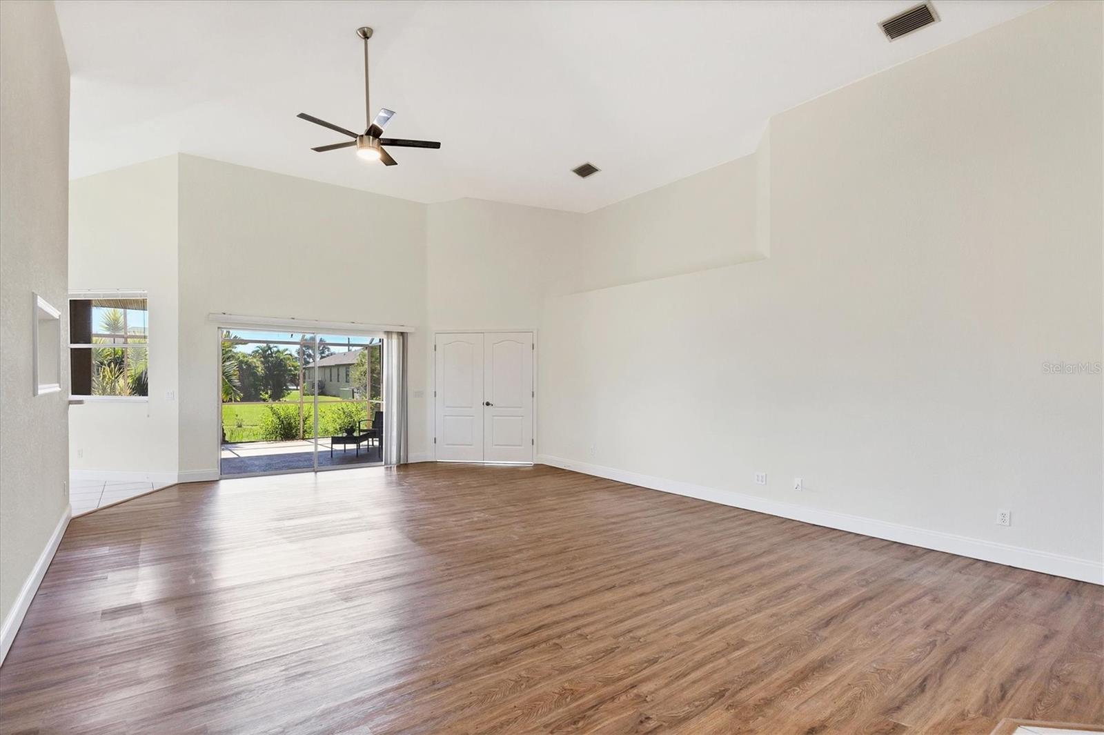 ROTONDA WEST LONG MEADOW - Residential