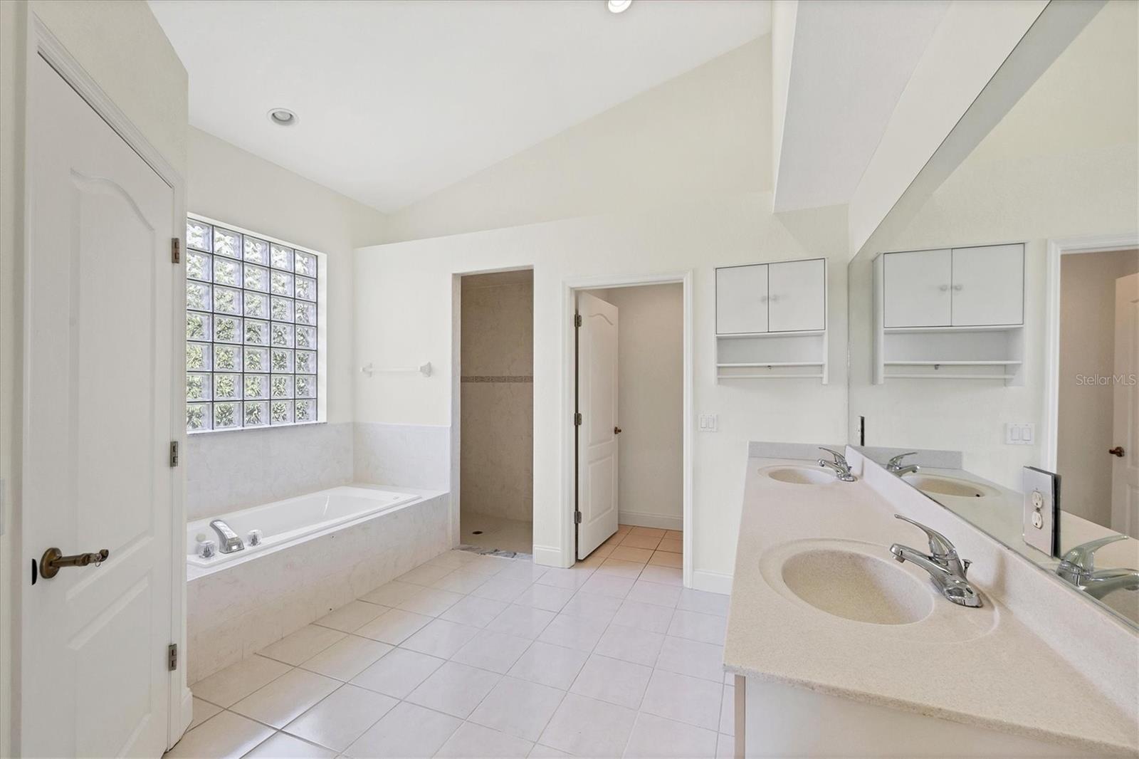 ROTONDA WEST LONG MEADOW - Residential