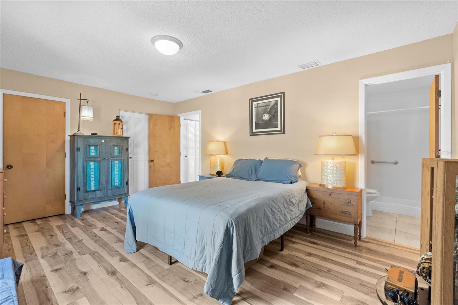 MEDITERRANEAN MANORS - Residential