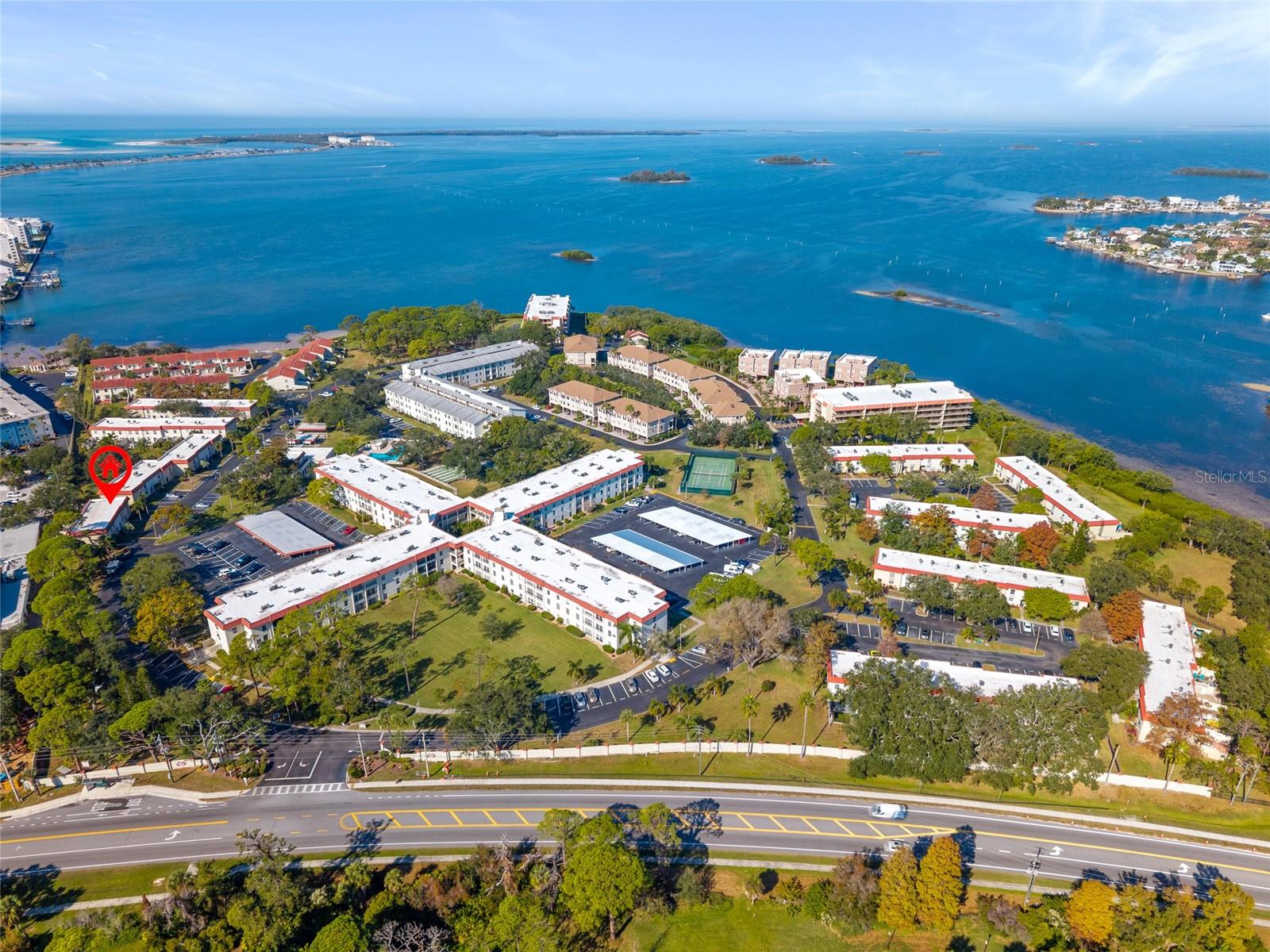 MEDITERRANEAN MANORS - Residential