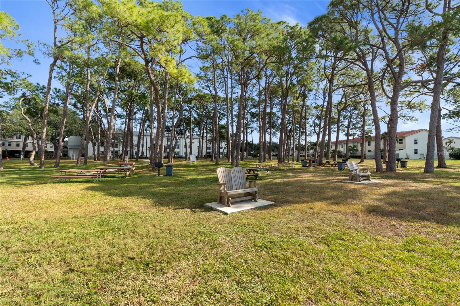 MEDITERRANEAN MANORS - Residential