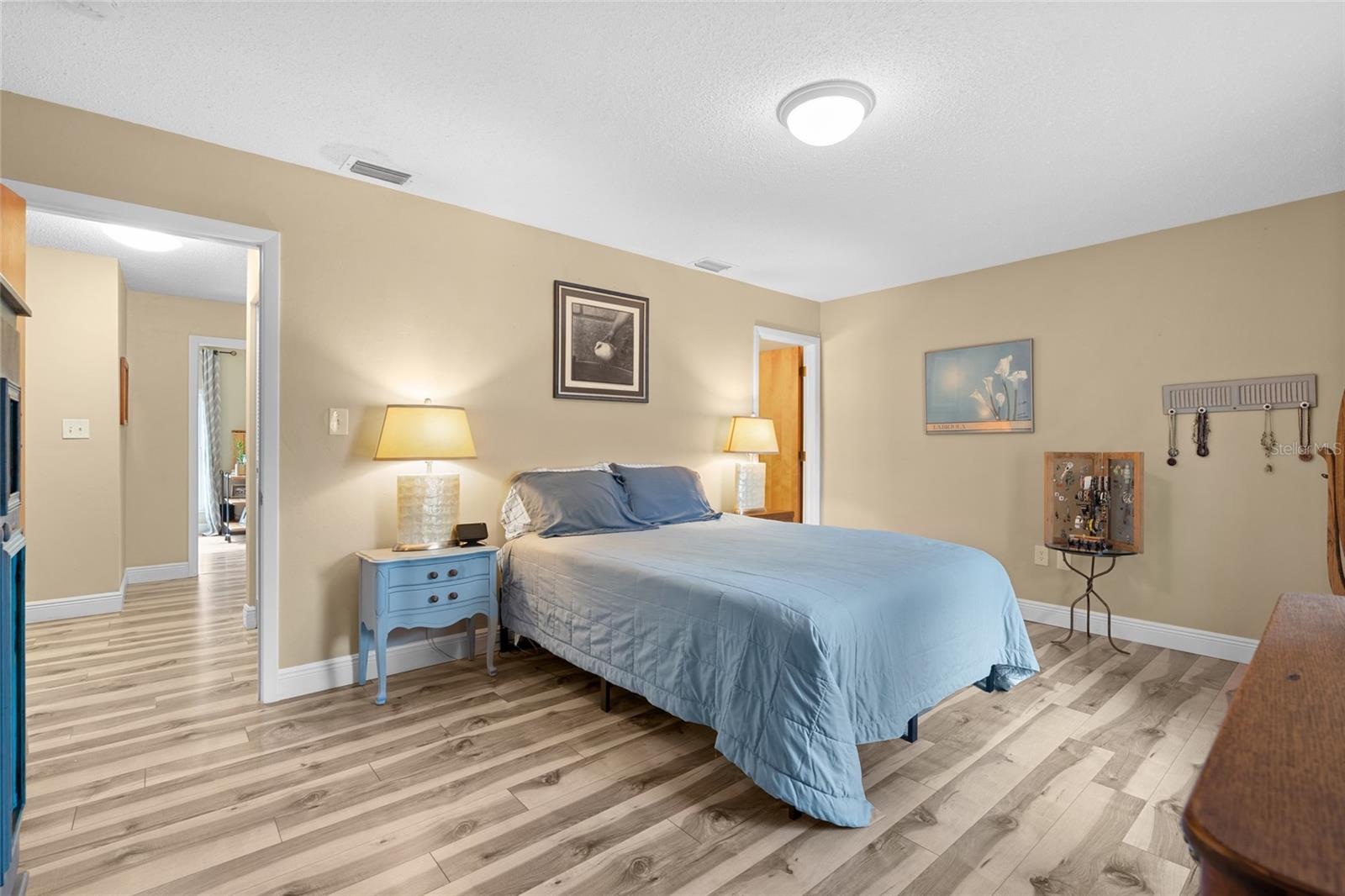 MEDITERRANEAN MANORS - Residential