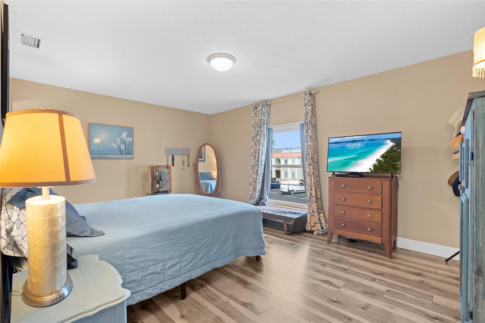 MEDITERRANEAN MANORS - Residential