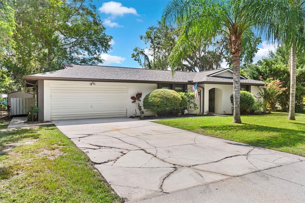 Photo of 3628 N Hiawatha Terrace, Crystal River, FL 34428 (MLS # O6330495)