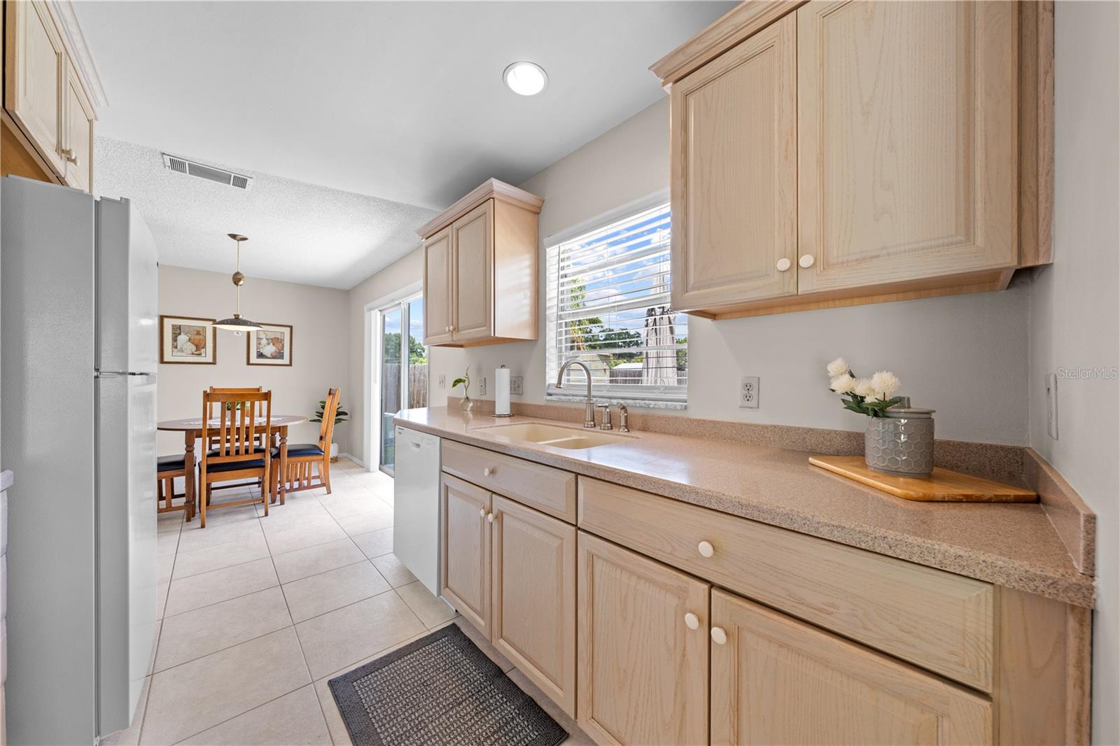 LAKEFRONT ADDN - Residential