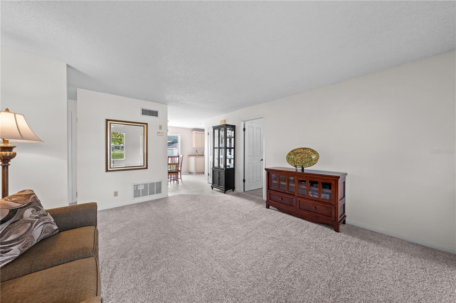 LAKEFRONT ADDN - Residential
