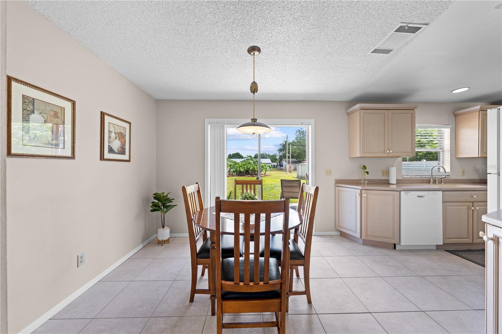 LAKEFRONT ADDN - Residential
