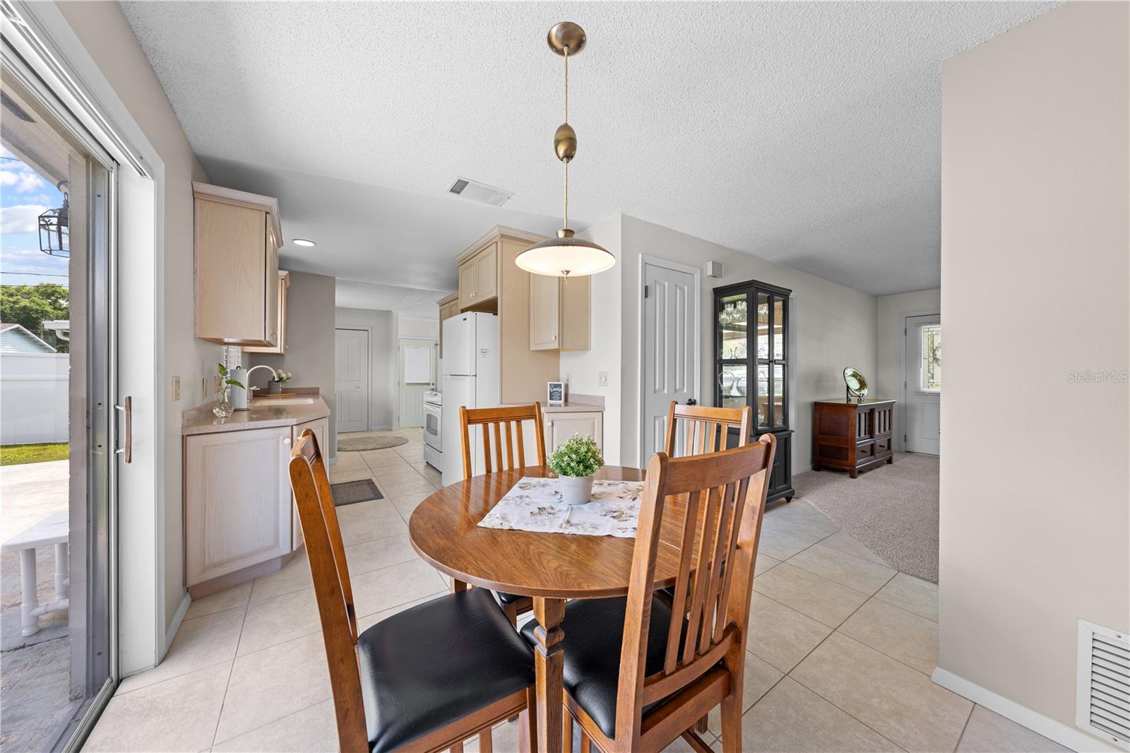 LAKEFRONT ADDN - Residential