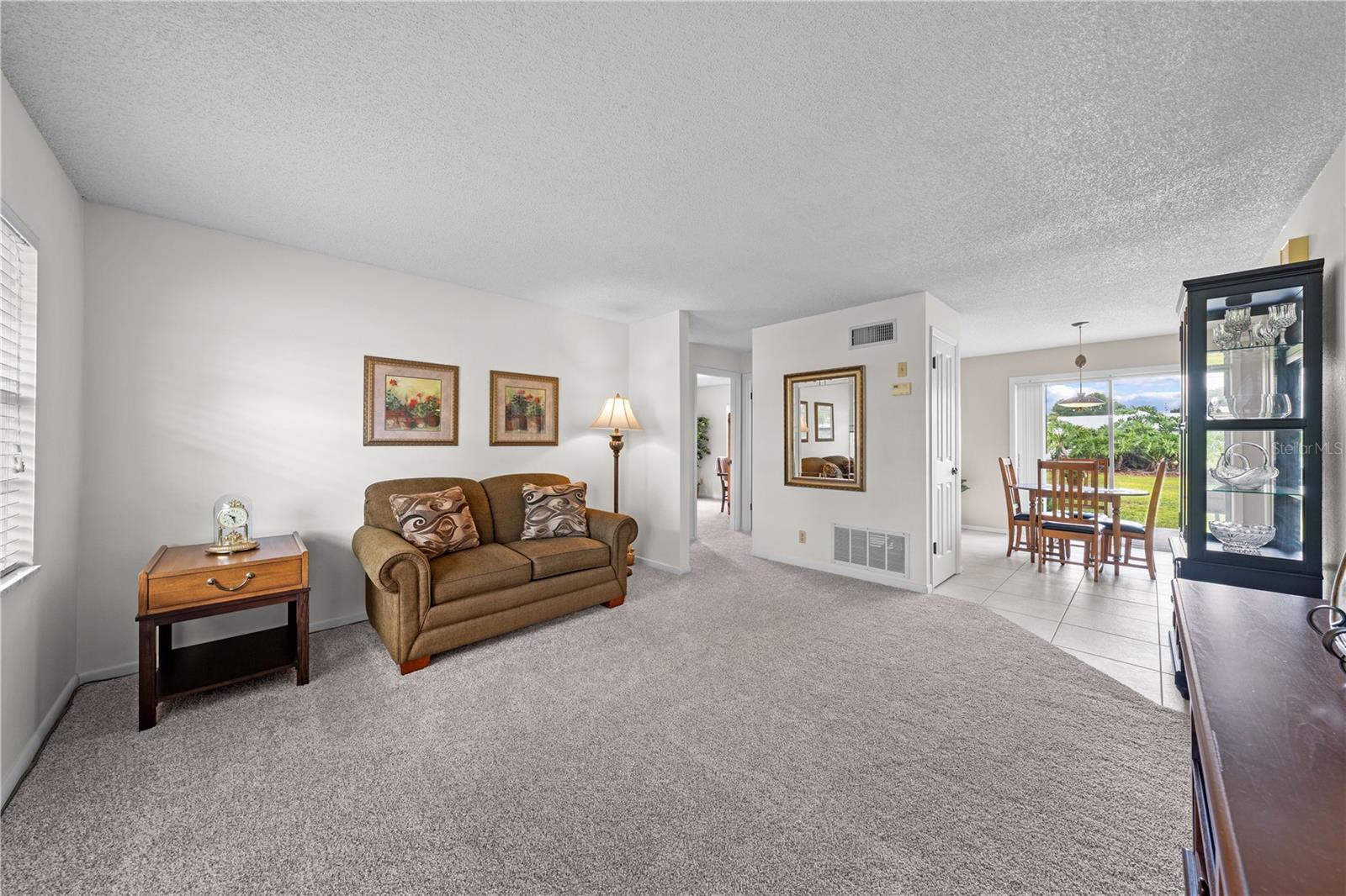 LAKEFRONT ADDN - Residential