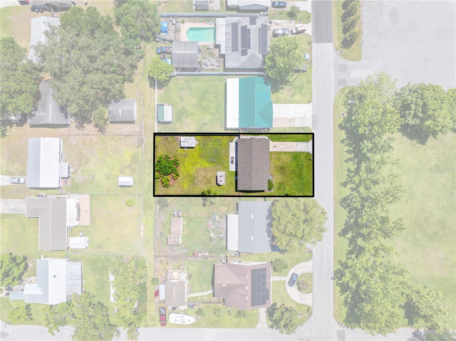 LAKEFRONT ADDN - Residential
