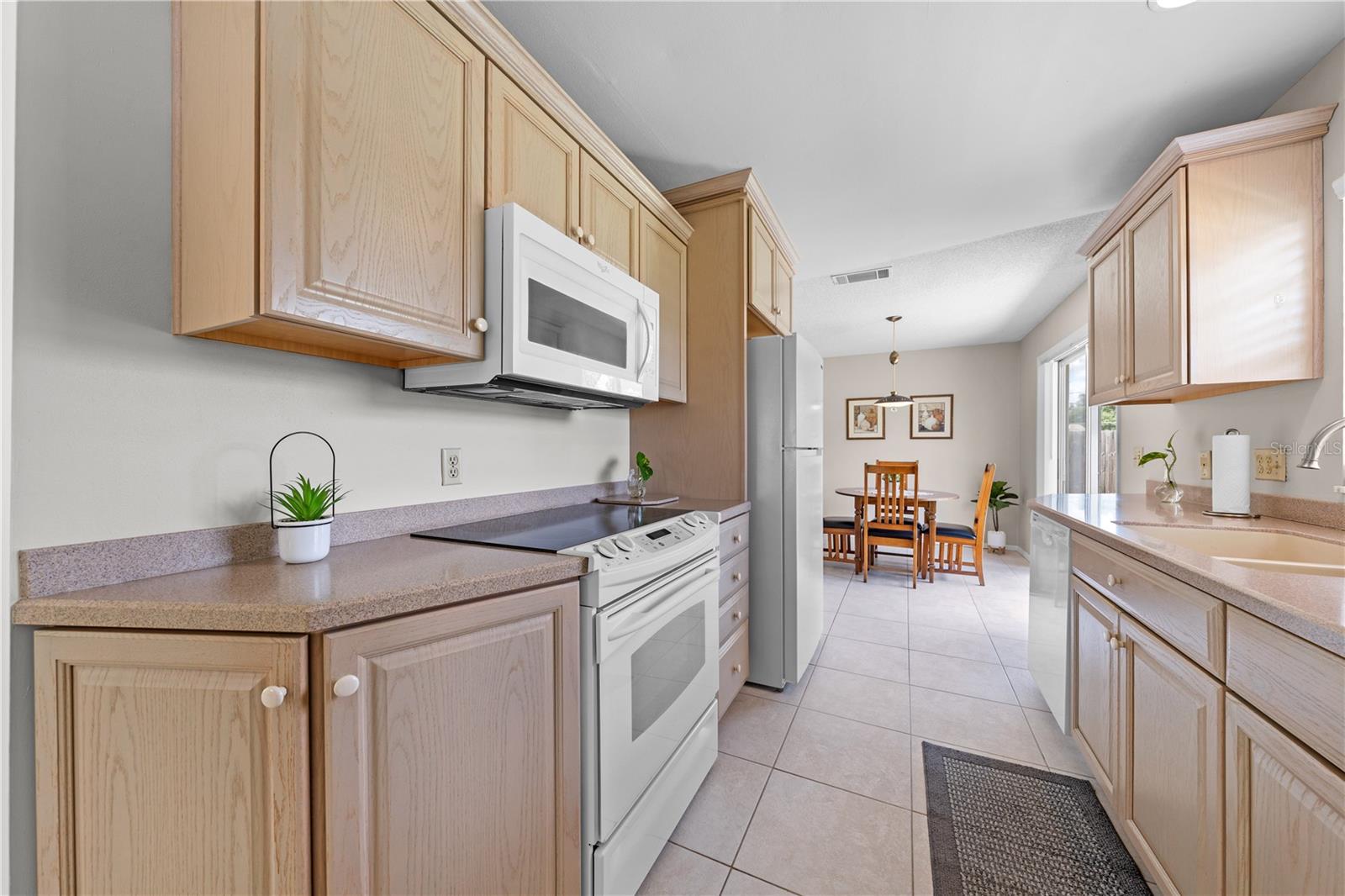 LAKEFRONT ADDN - Residential